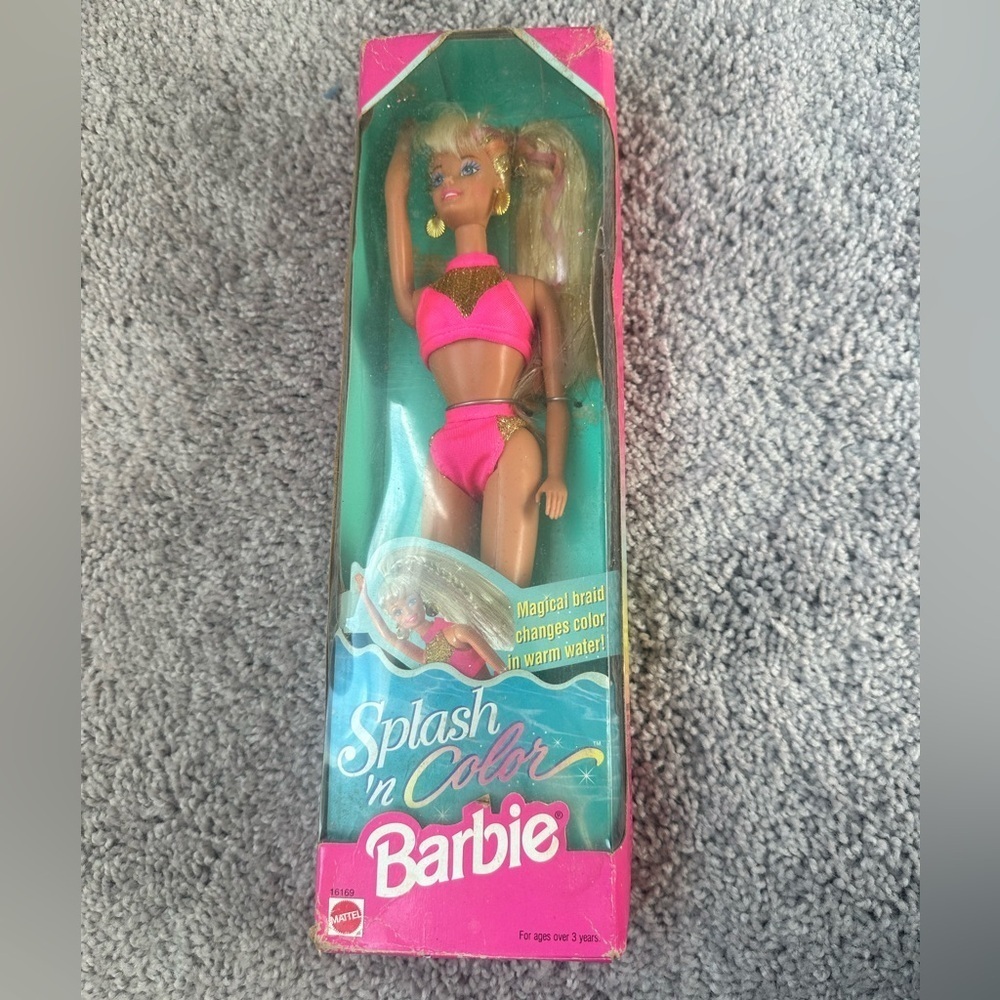1996 Splash'nColor Barbie With Magical Braid Changes Colors
In Warm Water Mattel